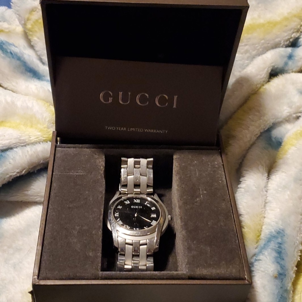 gucci watch